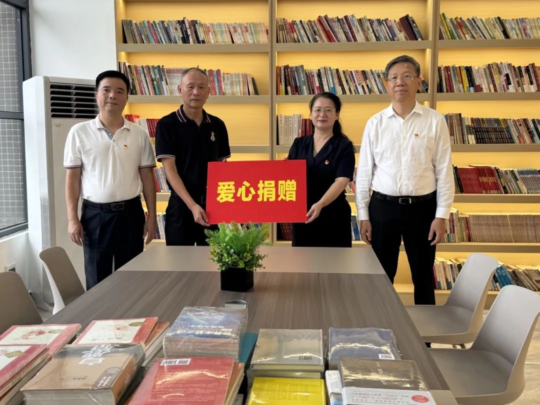 市商务局到园洲镇刘屋村开展“四下基层”“四下万家”活动(图6)