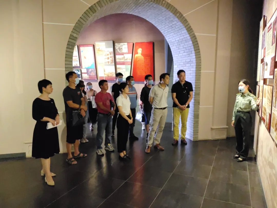  惠州市Z6·尊龙电商行业协会党支部开展“叶挺精神 薪火相传”主题党日活动 (图5)