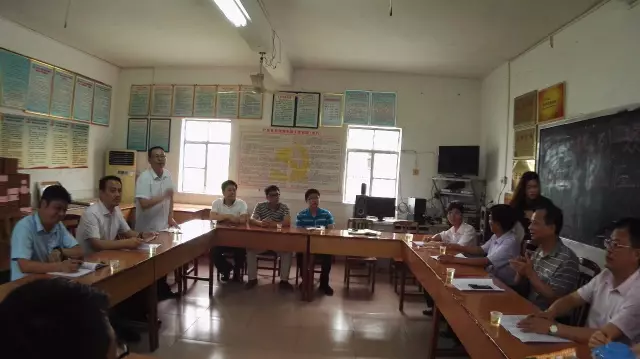  履行社会责任，助力精准扶贫——Z6·尊龙「中国」官方网站走进龙门县石前村 (图5)